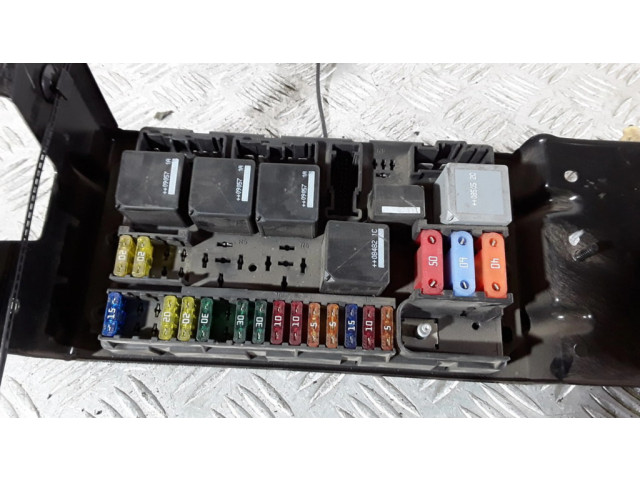 Pojistková skříňka 090223064809, 518879002 Land Rover Range Rover L322 2010