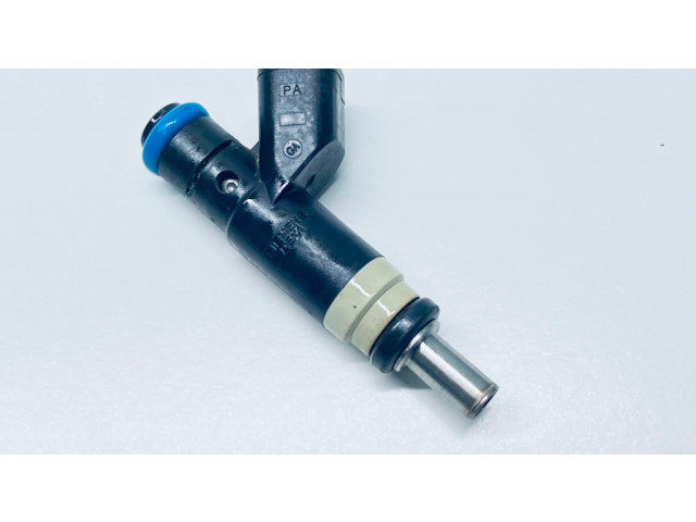 Vstřikovač 04891577AB Chrysler Sebring (JS) pro benzínový motor 2.4