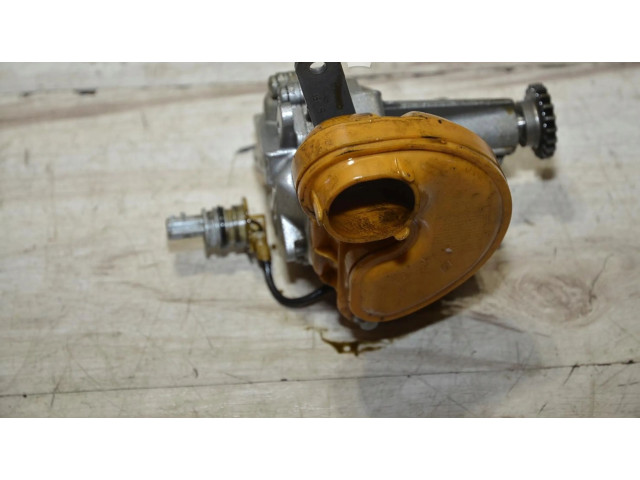 Масляный насос 7701462086 Renault Captur