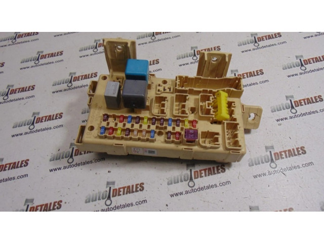 Блок предохранителей 892210F020   Toyota Corolla Verso AR10    