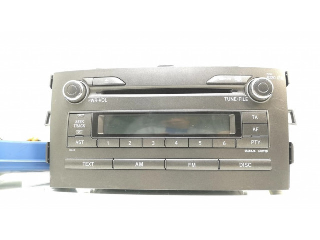 Радио/ проигрыватель CD/DVD / навигация