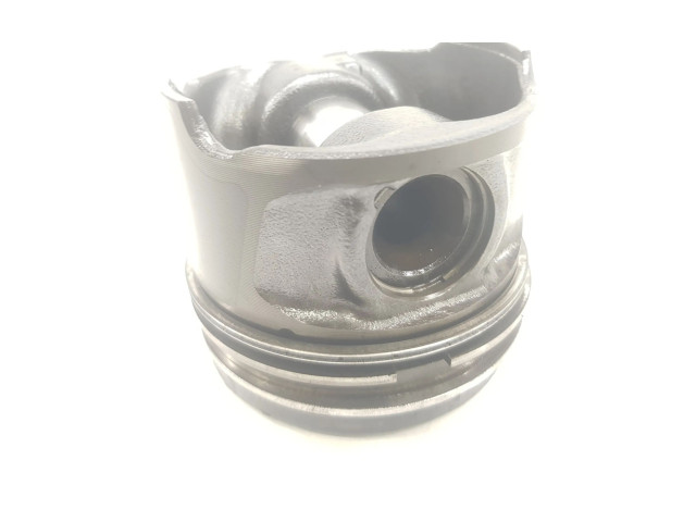 Поршень с шатуном 120A18001R, 120A18001R Dacia Sandero