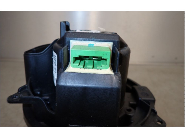 Вентилятор печки    278605796R   Dacia Sandero III