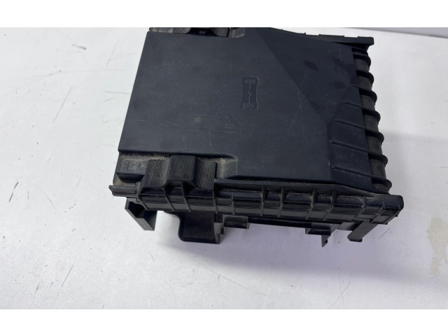   Pojistková skříňka 5N0937808   Volkswagen Tiguan 2013