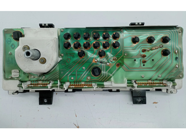 Панель приборов 19673501   Renault Clio I       