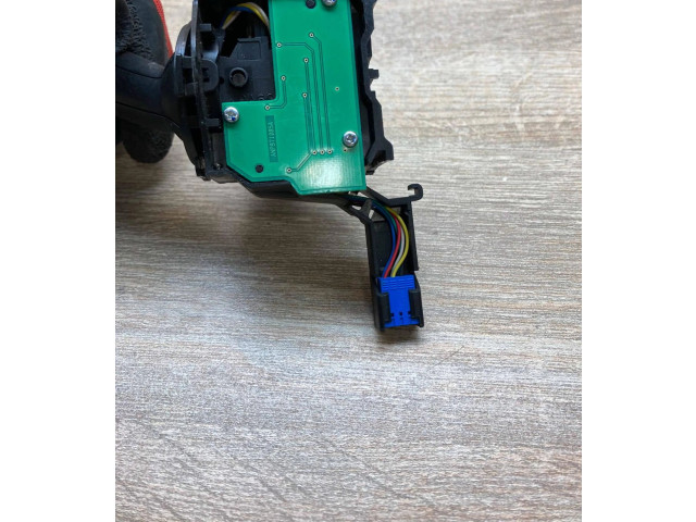 Ручка стеклоочистителей 1K0953519A Volkswagen Golf Plus 2005 - 2013 года