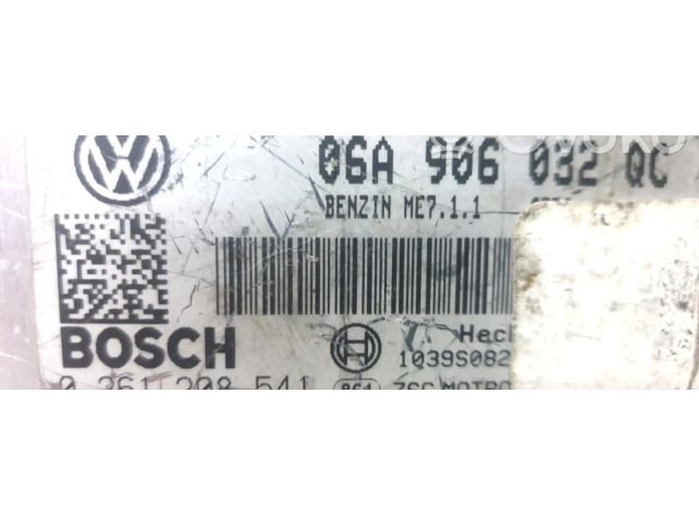 Блок управления двигателя 06A906032QC Volkswagen Jetta IV