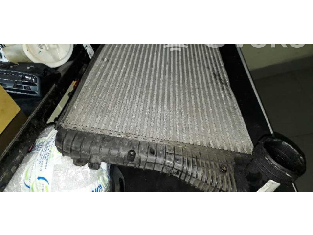 Интеркулер  04L129766AT   Audi A3 S3 A3 Sportback 8P 