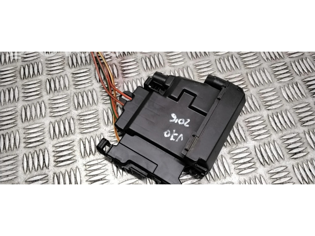 Блок предохранителей 30659092, 30659094   Volvo V70    