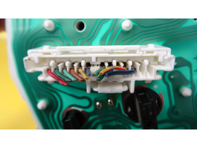 Панель приборов 8301097491 Daihatsu Sirion