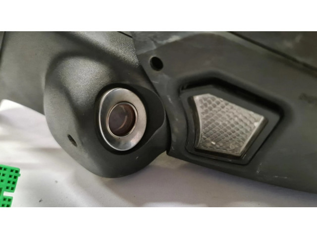 Зеркало электрическое правое Volvo XC70 2005-2007 года