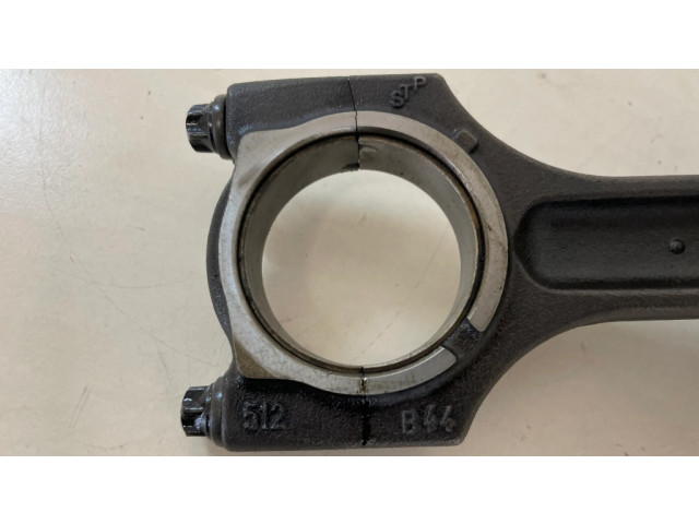 Píst 8487E, 512 BMW 1 E81 E87 pro naftový motor 2.0