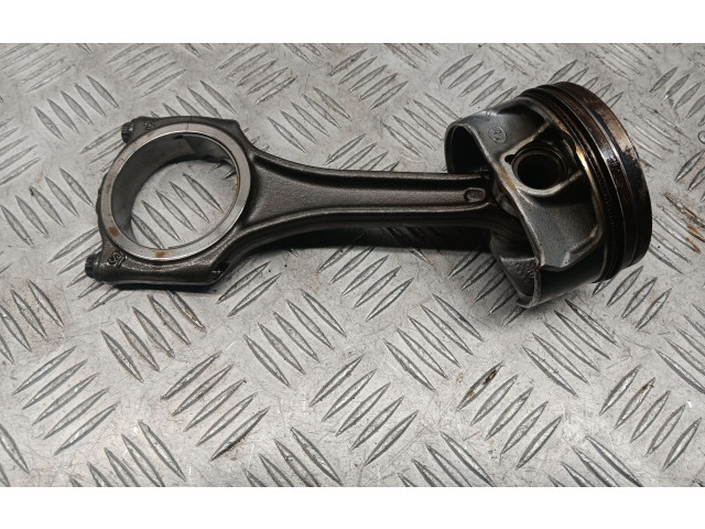 Píst 06M107066AB Audi Q7 4M DCB