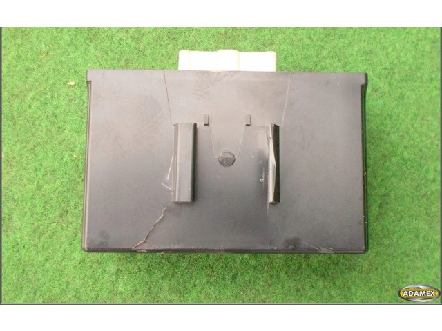 Блок управления LD7167791 Mazda MPV II LW