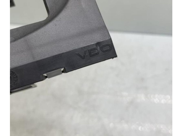 Панель приборов    Renault Twingo II       