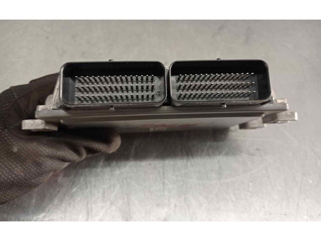 Блок управления двигателя 8200483732, S110140011A   Dacia Logan Pick-Up