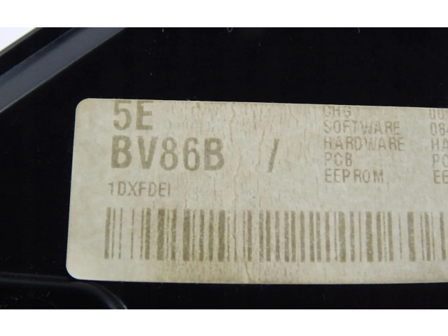 Přístrojová deska Nissan Juke I F15 2014 BV86B