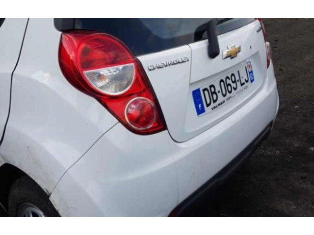 Моторчик заднего дворника 95152637 Chevrolet Spark