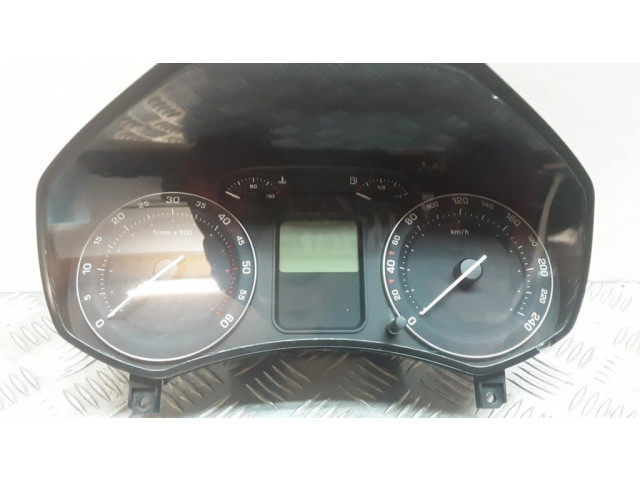 Панель приборов 1Z0920810D   Skoda Octavia Mk2 (1Z)       