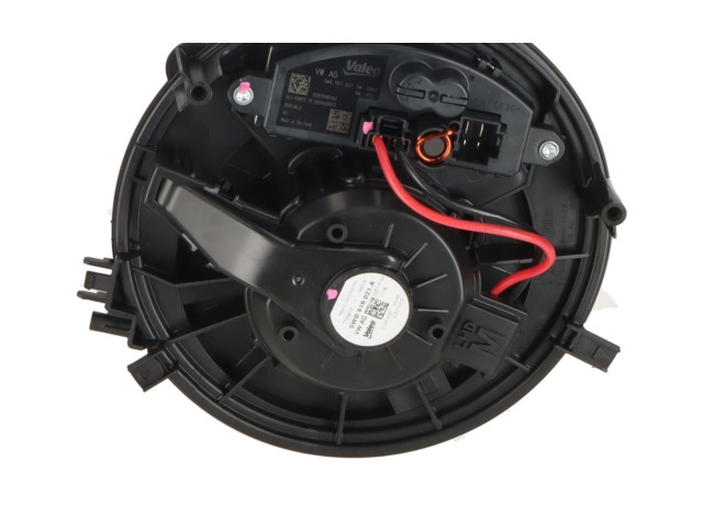 Вентилятор печки    3Q1819021   Volkswagen Tiguan