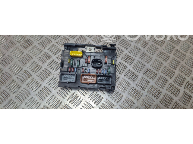 Блок предохранителей 9659741780   Citroen C2    