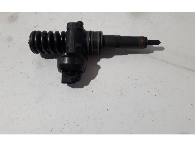 Форсунка 038130073TX Volkswagen Golf Plus