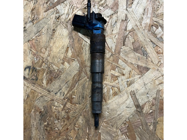 Форсунка 7792721, 8I8V4SG    BMW X3 E83 для дизельного двигателя  3