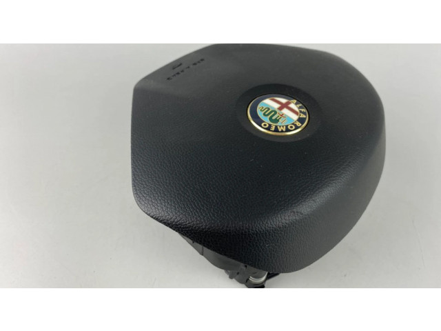 Подушка безопасности водителя 1560915200, D4112990163 Alfa Romeo Giulietta