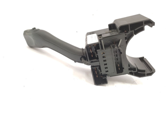 Ручка стеклоочистителей Audi A2 - года 4B0953503E