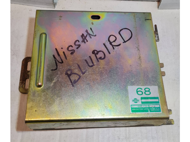 Řídící jednotka A11686C32 Nissan Bluebird 1989