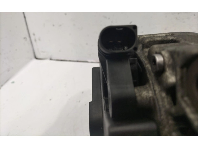 Генератор 231000027R   Volvo V70      