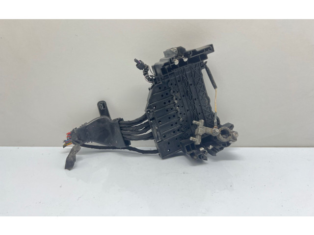 Блок предохранителей 30659192, 19228 Volvo V40