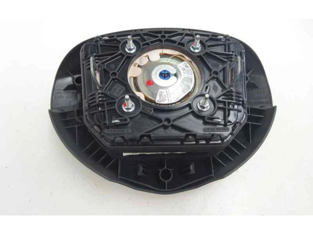 Подушка безопасности водителя    Dacia Duster