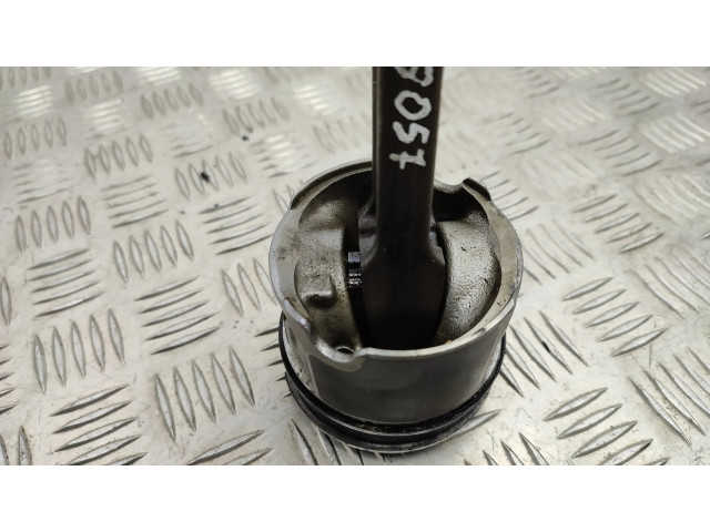 Píst B47   BMW 2 F45  pro naftový motor 2.0 B47c20a 