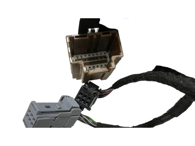 Фонарь освещения передних мест