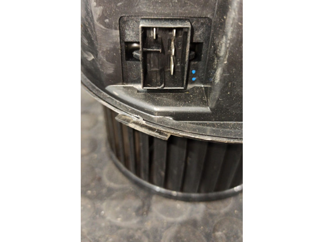 Вентилятор печки       Volkswagen Golf Plus