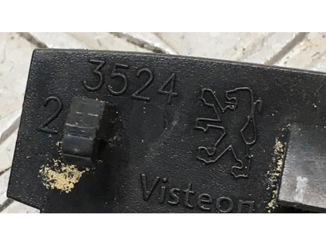 Ручка (задней крышки)