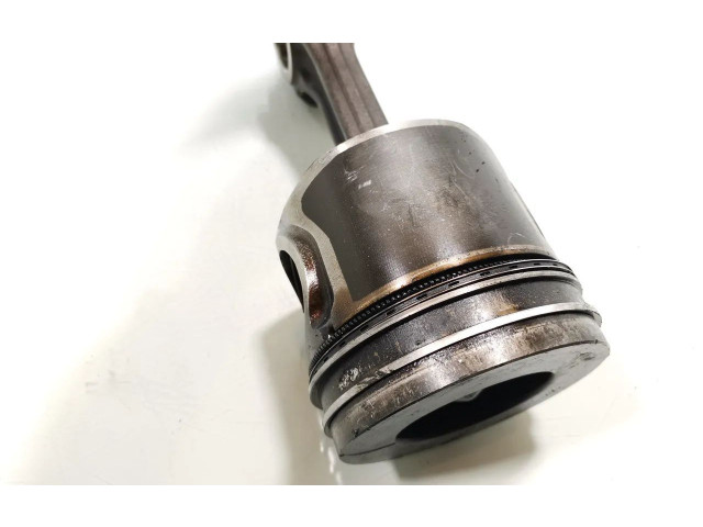 Píst Hyundai H-100 D4CB