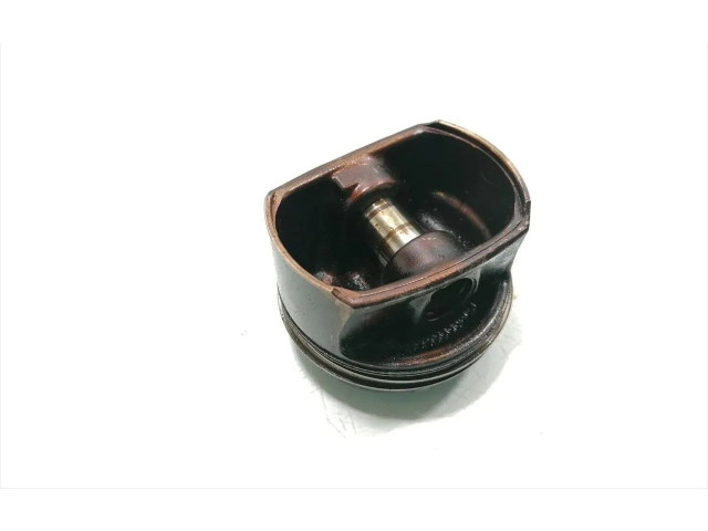  Поршень    Audi A3 S3 8P  