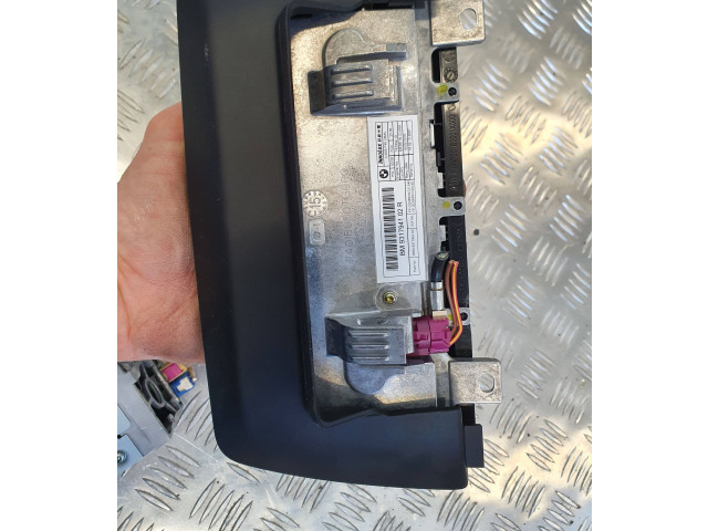 Радио/ проигрыватель CD/DVD / навигация