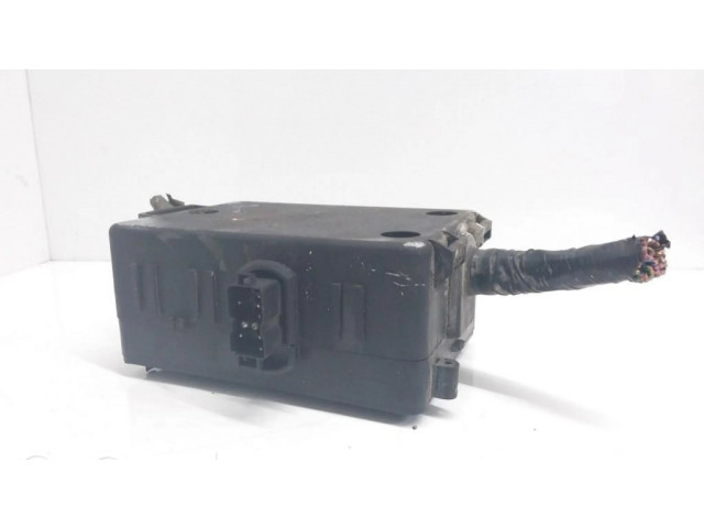 Pojistková skříňka BMW 5 E28 1985