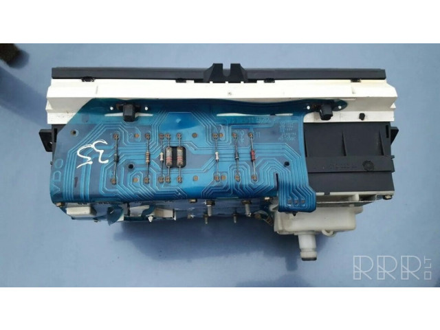 Панель приборов 191919033MD Volkswagen Jetta II