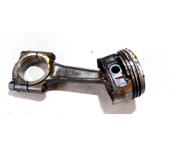 Píst Citroen Xsara pro benzínový motor 1.6