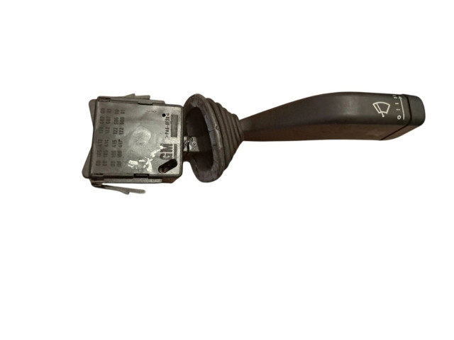 Ручка стеклоочистителей 09185413, 12268700 Opel Combo C