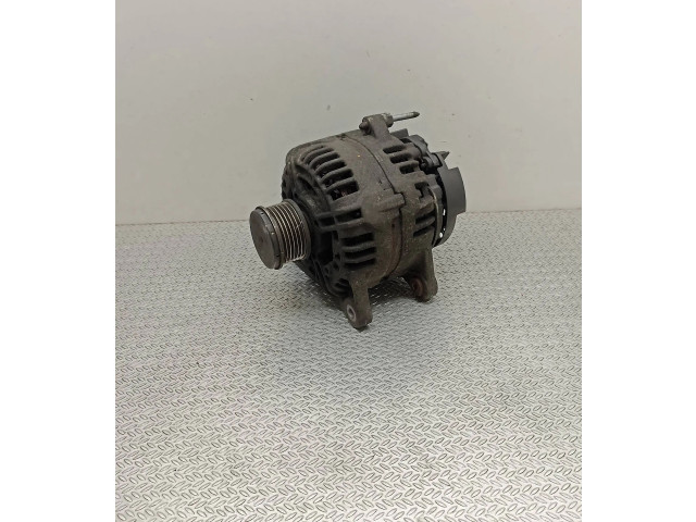 Генератор 8200660033A, 0124425071   Renault Clio III      