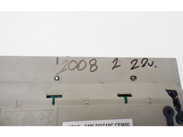 Дисплей    9841452080   Peugeot 2008 II