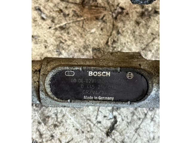 Vstřikovací lišta 0445214017 Peugeot 607