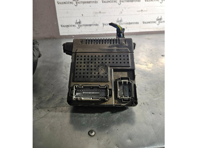 Блок предохранителей 30765149, 05W492   Volvo V70    