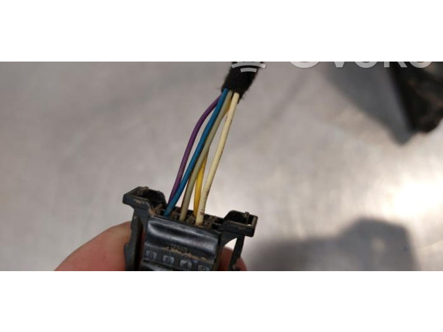 Зеркало электрическое Skoda Fabia Mk3 (NJ) 2015 - 2021 года