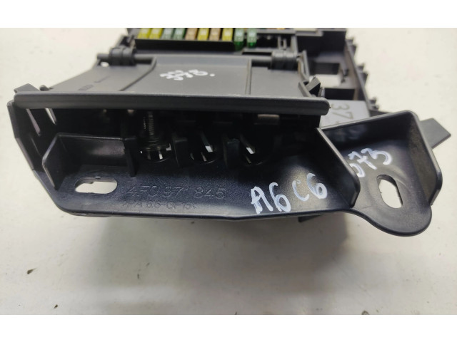 Pojistková skříňka 4F0971845 Audi A6 S6 C6 4F 2006